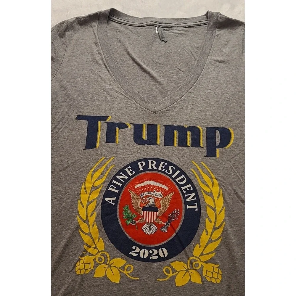Next Level‎ Trump A Fine President 2020 Gray V-Neck Graphic T-Shirt Mens Medium